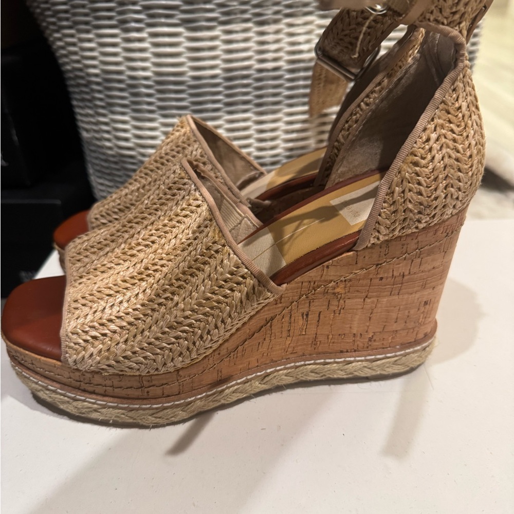Dolce Vita Womens Otto Tan Espadrilles wedge heel